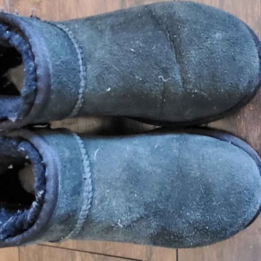 Ugg black ultra mini boots. Youth 3 or 4